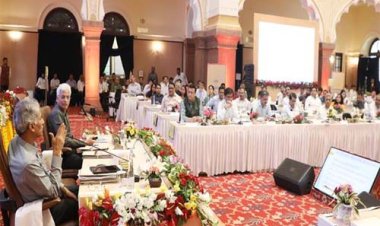 कलेक्टर्स जन कल्याणकारी योजना और विकास कार्यों के प्रचार में करें सहयोग : मुख्य सचिव जैन