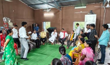 उपमुख्यमंत्री विजय शर्मा ने तुरेनार के ग्रोथ सेंटर का किया निरीक्षण