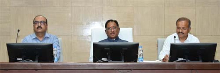 मुख्यमंत्री की विभागीय सचिवों और विभागाध्यक्षों के साथ मैराथन बैठक