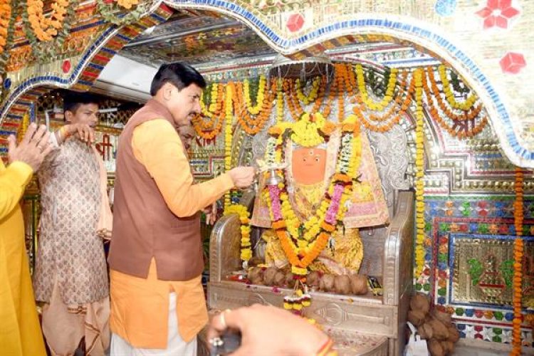 मुख्यमंत्री डॉ. यादव ने की न्यू मार्केट स्थित खेड़ापति हनुमान मंदिर में पूजा-अर्चना