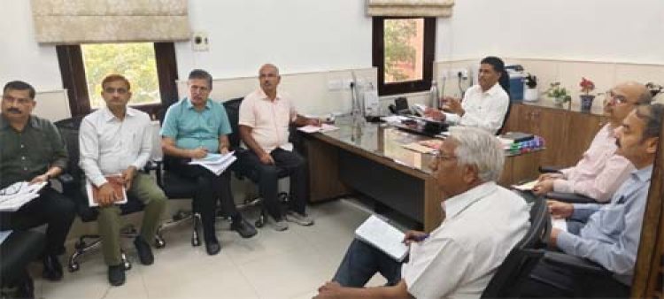माइंस सेक्टर में साल के अंत तक तुलाई कांटे, व्हीकल ट्रेकिंग और जीपीएस सिस्टम की ऑनलाईन व्यवस्था लागू करने की तैयारी: प्रमुख सचिव, खान एवं पेट्रोलियम