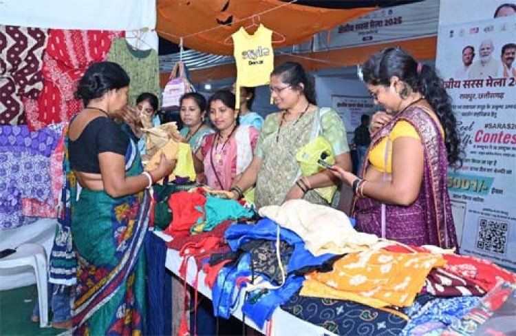 सरस मेला 2025 में 17 राज्यों की स्व सहायता समूह की महिलाओं ने लिया भाग