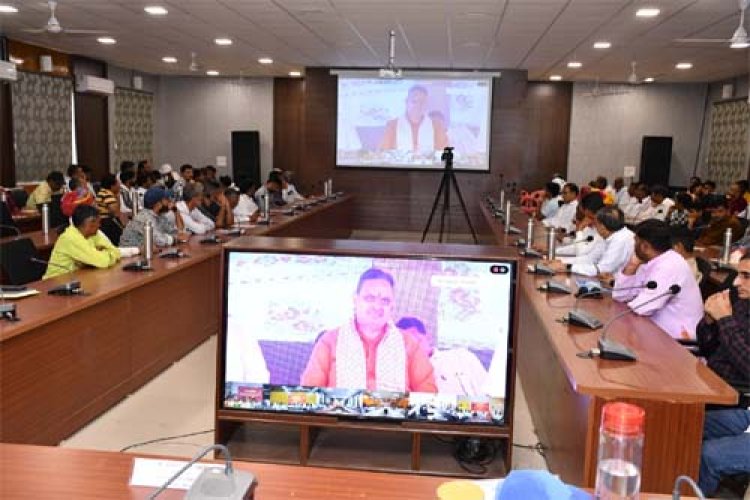 धनतेरस पर अन्नदाता को मिली सम्मान निधि, खिले चेहरे