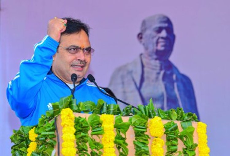 सरदार वल्लभभाई पटेल की 150वीं जयंती: मुख्यमंत्री भजनलाल शर्मा ने गांधी सर्किल से अमर जवान ज्योति तक आमजन के साथ किया पैदल मार्च