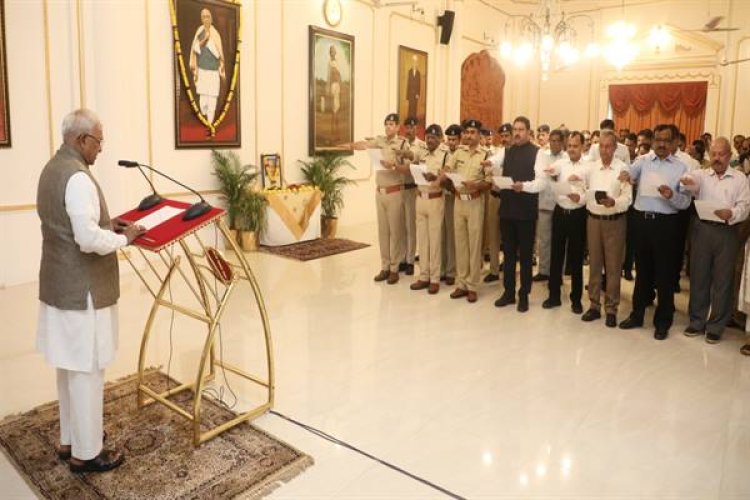 राज्यपाल मंगुभाई पटेल ने दिलाई एकता दिवस की शपथ