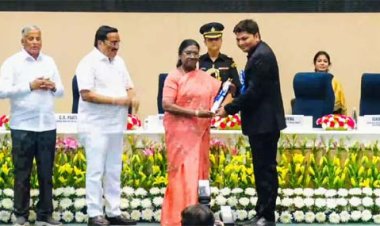 राष्ट्रपति द्रौपदी मुर्मु ने रायपुर जिले को किया सम्मानित