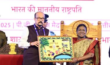 राष्ट्रपति ने अंबिकापुर, छत्तीसगढ़ में 'जनजातीय गौरव दिवस' समारोह में गरिमामयी उपस्थिति दर्ज कराई