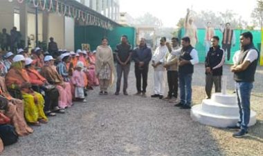 रामलला दर्शन कर लौटे श्रद्धालुओं का भव्य स्वागत उपमुख्यमंत्री विजय शर्मा की ओर से तिलक, माला, शॉल व श्रीफल देकर अभिनंदन