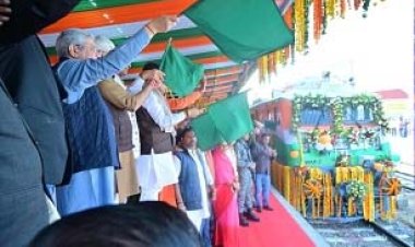 जैसलमेर–दिल्ली के बीच नई रेलसेवा '"स्वर्णनगरी एक्सप्रेस"' का ऐतिहासिक शुभारंभ