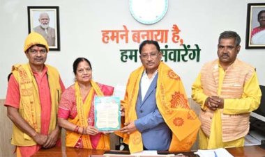 मुख्यमंत्री से अखिल विश्व गायत्री परिवार के सदस्यों ने  सौजन्य मुलाकात की