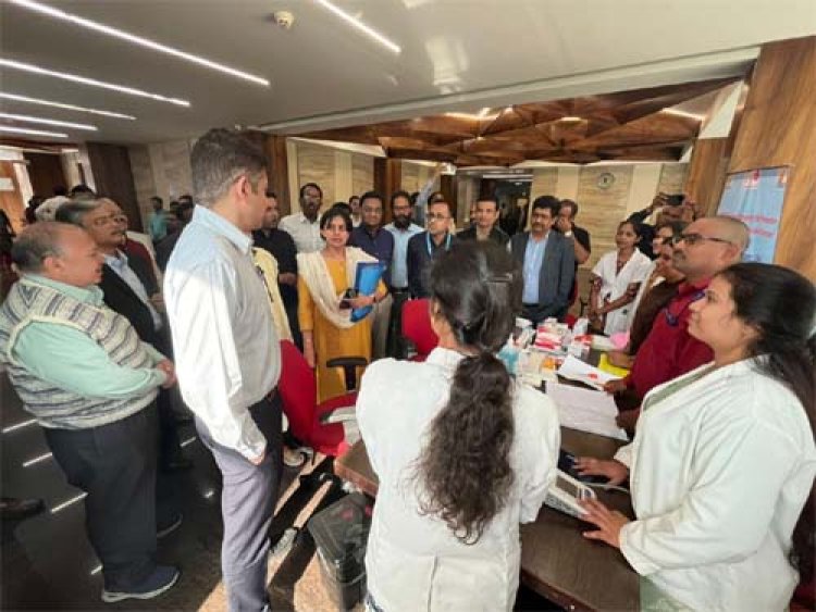 विश्व मधुमेह दिवस पर विशेष : राज्य स्तरीय समीक्षा बैठक के दौरान विभाग के अधिकारीयों/ कर्मचारियों की की गई एन सी डी स्क्रीनिंग