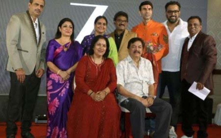 राज्यपाल मंगुभाई पटेल ने प्रो. आलोक चौबे को कुलगुरू नियुक्त किया