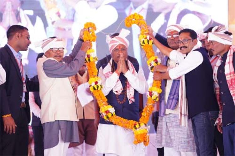 देश के जनजातीय समाज को आगे बढ़ाने का काम कर रहे प्रधानमंत्री नरेंद्र मोदी : CM साय