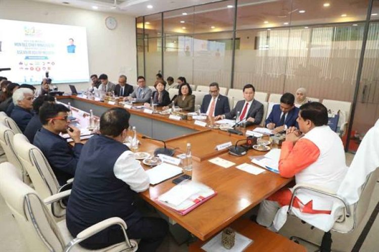 जनजातीय कन्या छात्रावास और आश्रमों का नाम वीरांगना रानी दुर्गावती तथा बालक छात्रावासों का नाम राजा शंकर शाह और रघुनाथ शाह के नाम पर रखा जाएगा : मुख्यमंत्री डॉ. यादव