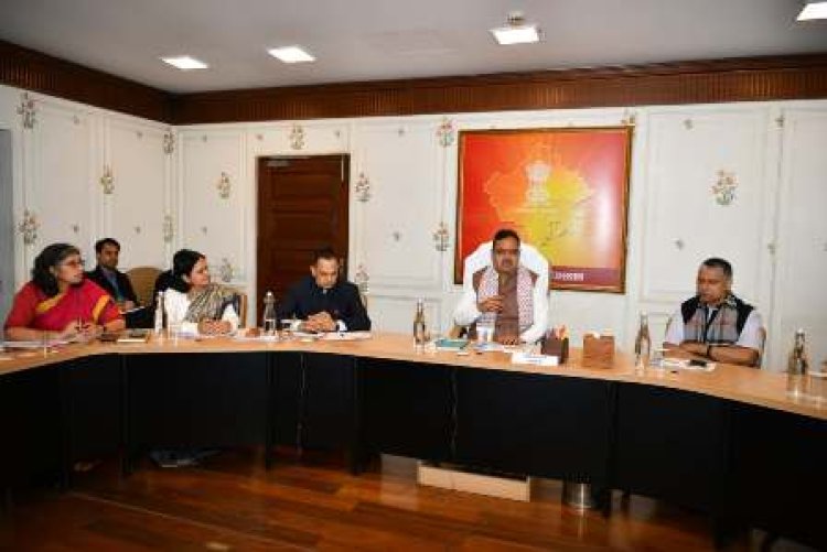 उर्वरक की कालाबाजारी एवं अवैध भंडारण के मामलों में किए जाएं लाइसेंस रद्द: मुख्यमंत्री भजनलाल शर्मा 