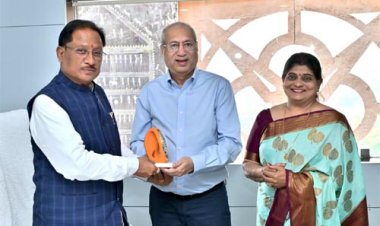 मुख्यमंत्री साय से एनएमआईएमएस के प्रतिनिधियों ने की सौजन्य मुलाकात