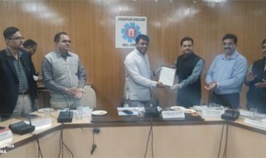 जोधपुर डिस्कॉम प्रबंध निदेशक ने वरिष्ठ अधिकारियों की बैठक में राजस्व व सप्लाई व्यवस्थाओं की गहन समीक्षा की