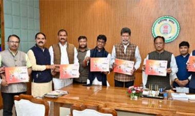 दो वर्ष की निरंतर सेवा, निरंतर विकास की दिशा में एक और पहल: मुख्यमंत्री साय ने कॉफी टेबल बुक्स का किया विमोचन