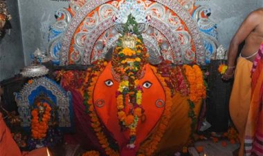 CM भजनलाल, लोकसभा अध्यक्ष ओम बिरला एवं केन्द्रीय शिक्षा मंत्री धर्मेन्द्र प्रधान ने ओडिशा में मां समलेश्वरी देवी मंदिर में दर्शन किए, प्रदेश की सुख-समृद्धि एवं आमजन की खुशहाली की प्रार्थना की