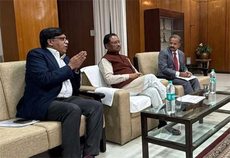 मुख्यमंत्री विष्णु देव साय ने मध्यप्रदेश में नई सिंचाई तकनीक 'प्रेशर इरिगेशन नेटवर्क' की प्रस्तुति का किया  अवलोकन