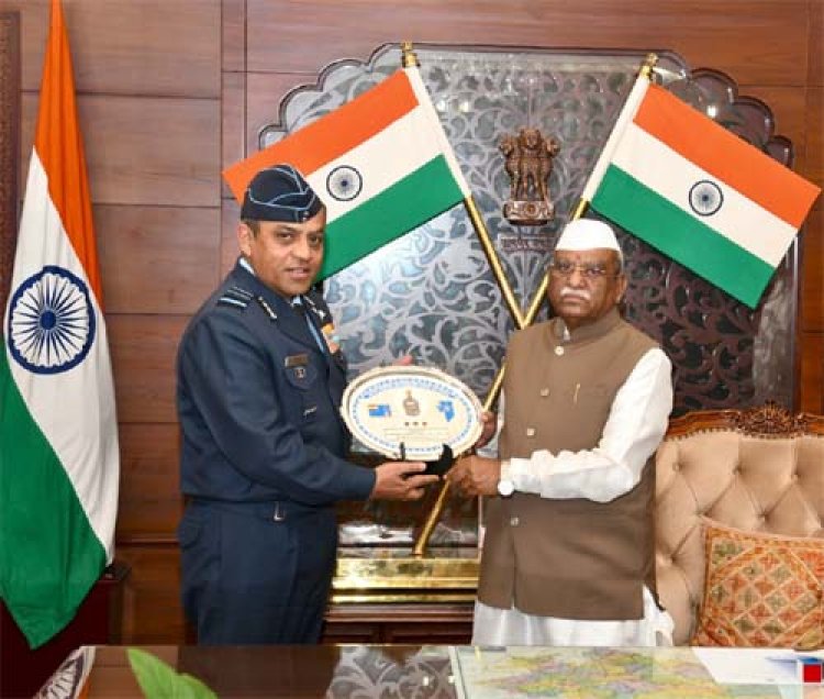 एयर मार्शल ने की राज्यपाल से शिष्टाचार भेंट