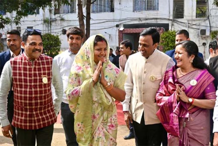 मंत्री लक्ष्मी राजवाड़े दिव्यांग युवक–युवती परिचय सम्मेलन में हुई शामिल