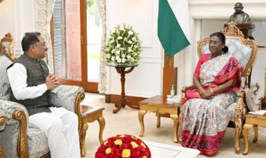 मुख्यमंत्री विष्णुदेव साय ने राष्ट्रपति द्रौपदी मुर्मु से की सौजन्य मुलाकात, ‘बस्तर पंडुम 2026’ में किया आमंत्रित