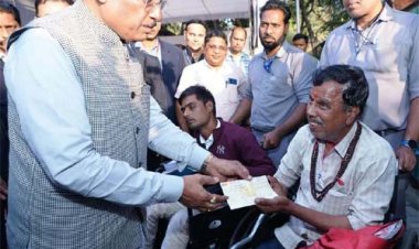 संवेदनशील शासन की मिसाल: जनदर्शन में मुख्यमंत्री विष्णु देव साय ने मौके पर सुलझाईं समस्याएँ