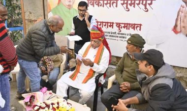 पशुपालन मंत्री ने सुमेरपुर में ग्रामीणों की समस्याओं को सुना, समाधान के दिए निर्देश