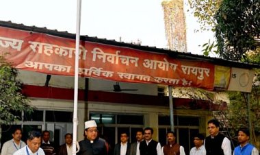 जनसम्पर्क संचालनालय में आयुक्त डॉ. रवि मित्तल ने किया ध्वजारोहण