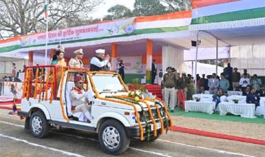 जीपीएम जिले में हर्ष और उल्लास के साथ मनाया गया 77 वां गणतंत्र दिवस