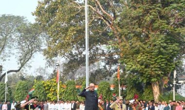 राज्यपाल डेका ने गणतंत्र दिवस के अवसर पर लोकभवन में राष्ट्रीय ध्वज फहराया