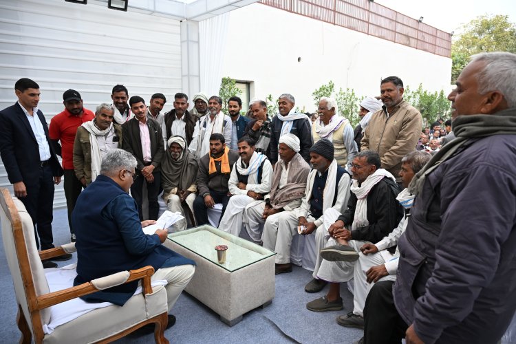 केंद्रीय वन मंत्री भूपेंद्र यादव ने जनसुनवाई कर आमजन की समस्या सुनी