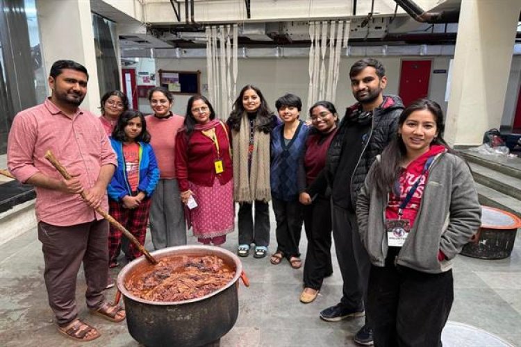 म.प्र. की कला के रंग रूड़की में बिखेरे बाग प्रिन्ट के शिल्पकार खत्री ने