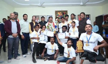 उत्कृष्ट प्रदर्शन करने वाले खिलाड़ियों ने उप मुख्यमंत्री विजय शर्मा से की सौजन्य मुलाकात