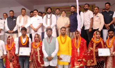 फिजूलखर्ची को छोड़कर बाबा गुरु घासीदास के बताये सादगी विवाह को गर्व के साथ अपनाने की जरूरत : केबिनेट मंत्री गुरु खुशवंत साहेब