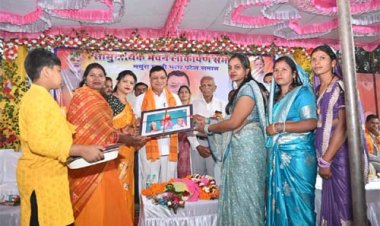 उद्योग मंत्री लखन लाल देवांगन ने मथुरा माली मरार पटेल समाज को दी 10 लाख के सामुदायिक भवन की सौगात