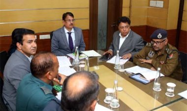 सूर्यकिरण एरोबेटिक शो की तैयारियों को लेकर अतिरिक्त मुख्य सचिव ने ली बैठक