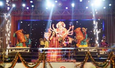 लोकसंगीत और बॉलीवुड सुरों से सजा मैनपाट महोत्सव का दूसरा दिन