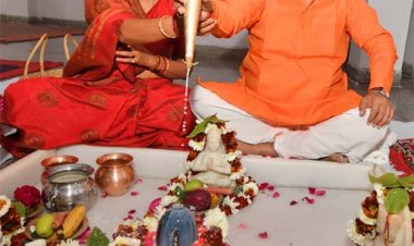 मुख्यमंत्री भजनलाल शर्मा ने महाशिवरात्रि के पावन पर्व पर भगवान शिव का किया जलाभिषेक