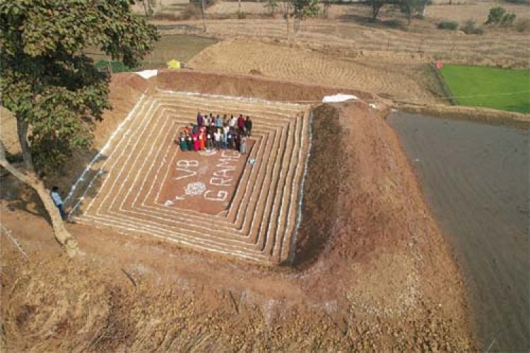 जल संरक्षण से आजीविका तक: छत्तीसगढ़ में ‘आजीविका डबरी’ अभियान बना ग्रामीण बदलाव की धुरी