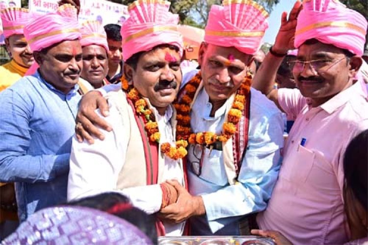 मुख्यमंत्री कन्या विवाह में उपमुख्यमंत्री विजय शर्मा ने घराती बन बारात परघाकर किया सभी का स्वागत