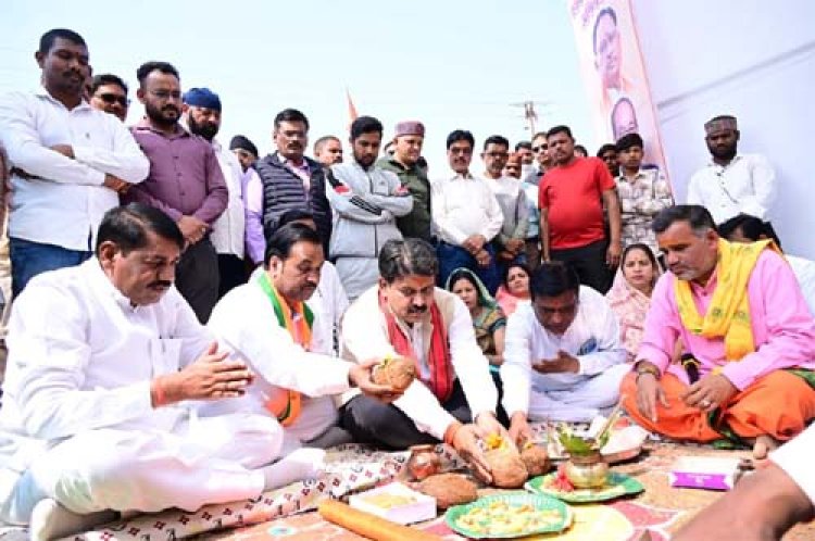 उप मुख्यमंत्री विजय शर्मा ने कवर्धा नगर के विकास के लिए रखी 2.80 करोड़ के निर्माण कार्यों की आधारशिला
