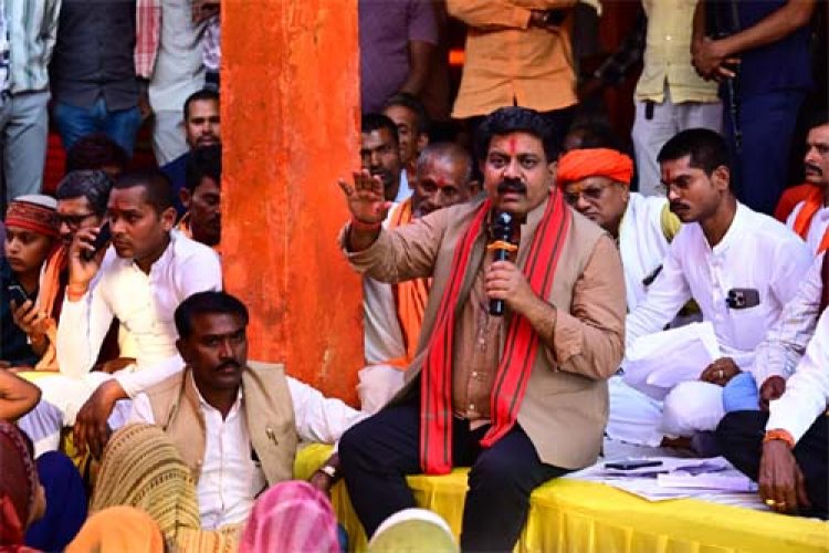 उपमुख्यमंत्री शर्मा ने 12.63 करोड़ की सड़क का किया भूमिपूजन