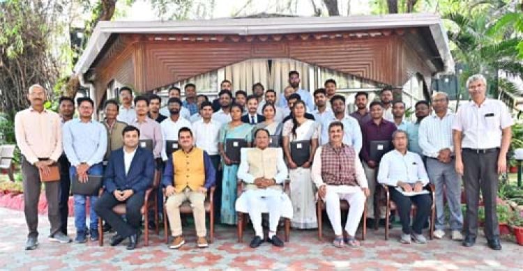 खनिज संपदा से समृद्ध छत्तीसगढ़ के विकास में निभाएं अहम भूमिका : मुख्यमंत्री साय