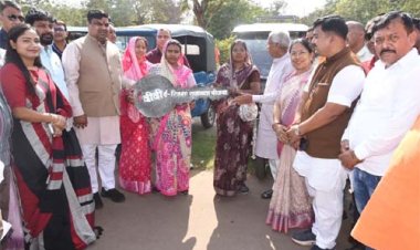 श्रमिक सम्मेलन का हुआ आयोजन, विभिन्न योजनाओं के माध्यम से श्रमिक परिवारों को मिल रही आर्थिक सहायता -स्कूल शिक्षा मंत्री यादव