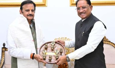 मुख्यमंत्री से मध्यप्रदेश के उपमुख्यमंत्री राजेंद्र शुक्ला ने की सौजन्य मुलाकात