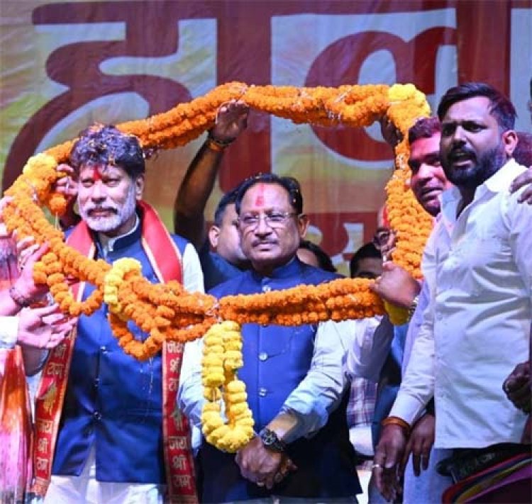 रंगों में घुला समरसता का संदेश: मुख्यमंत्री विष्णु देव साय होली मिलन समारोह में हुए शामिल