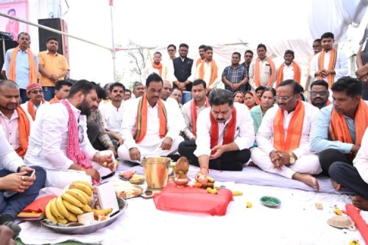 किसानों के विकास के लिए लगातार कार्य कर रही छत्तीसगढ़ सरकार : उपमुख्यमंत्री विजय शर्मा