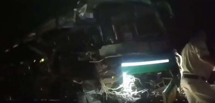 सीएम के कार्यक्रम से लौट रही बस की पिकप से टक्कर 10 की मौत, कई घायल